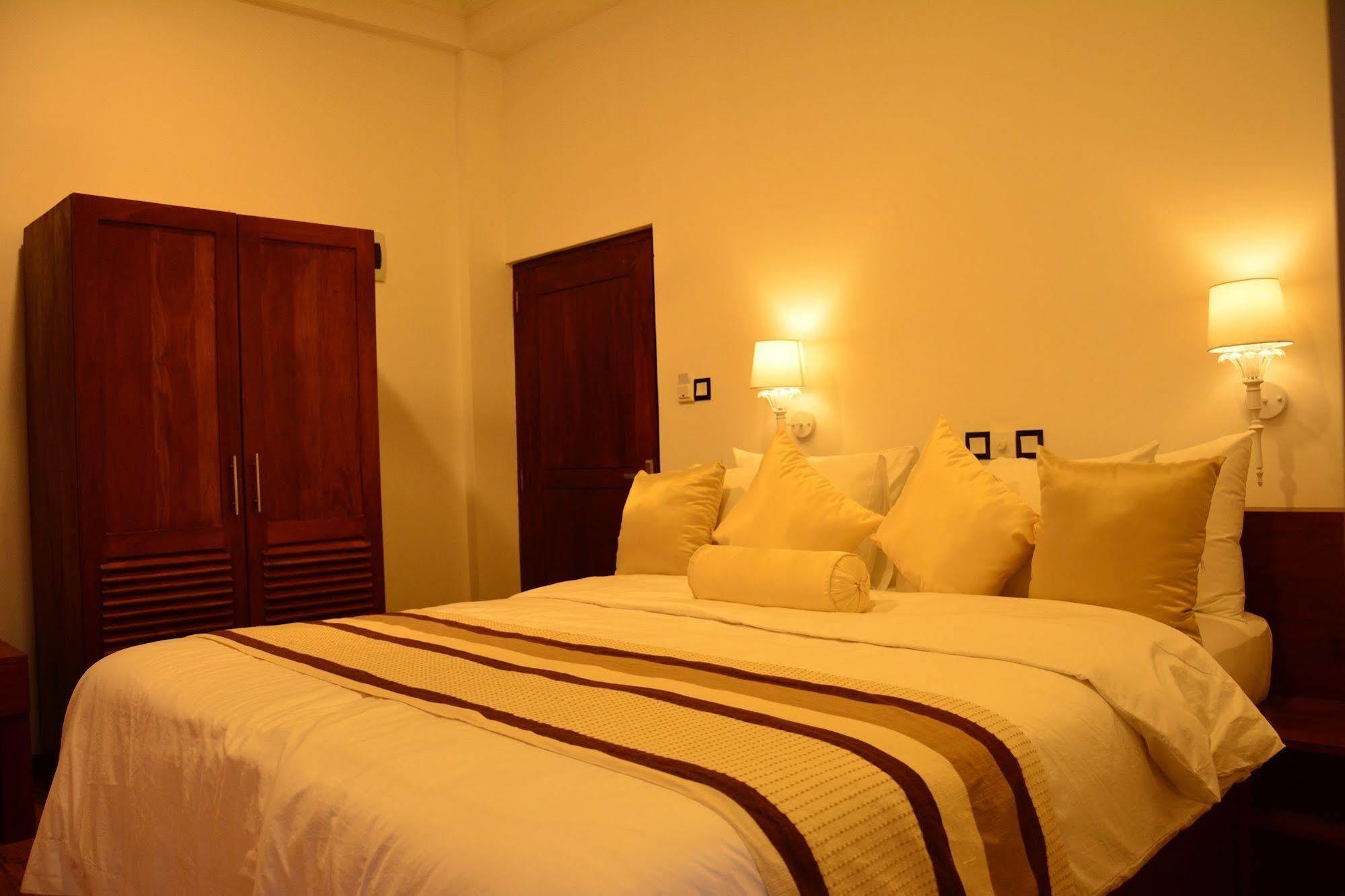 Gloria Grand Hotel Unawatuna Exterior photo