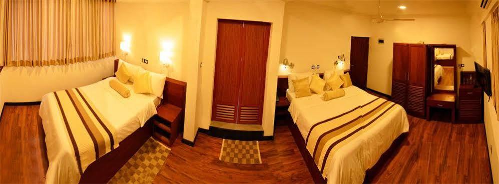 Gloria Grand Hotel Unawatuna Exterior photo