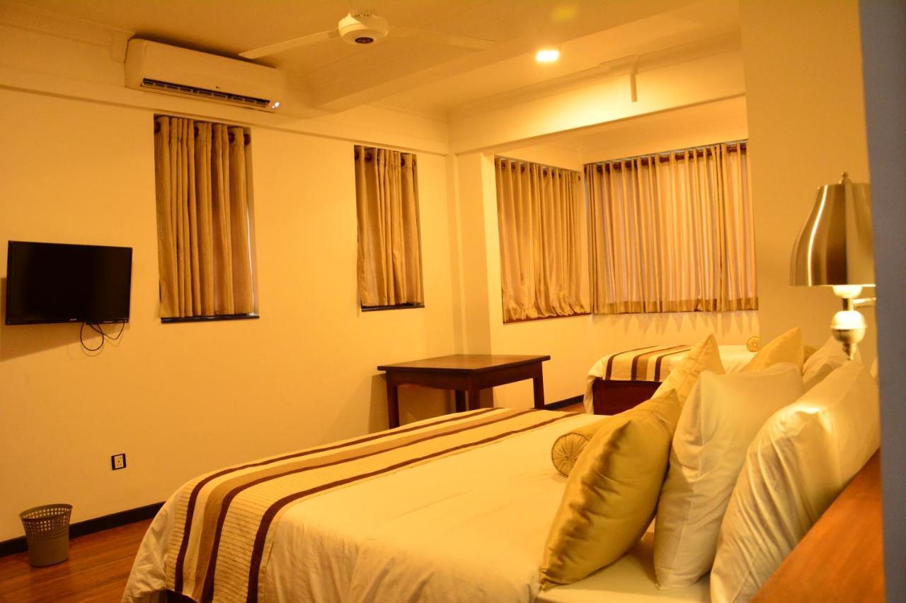Gloria Grand Hotel Unawatuna Exterior photo